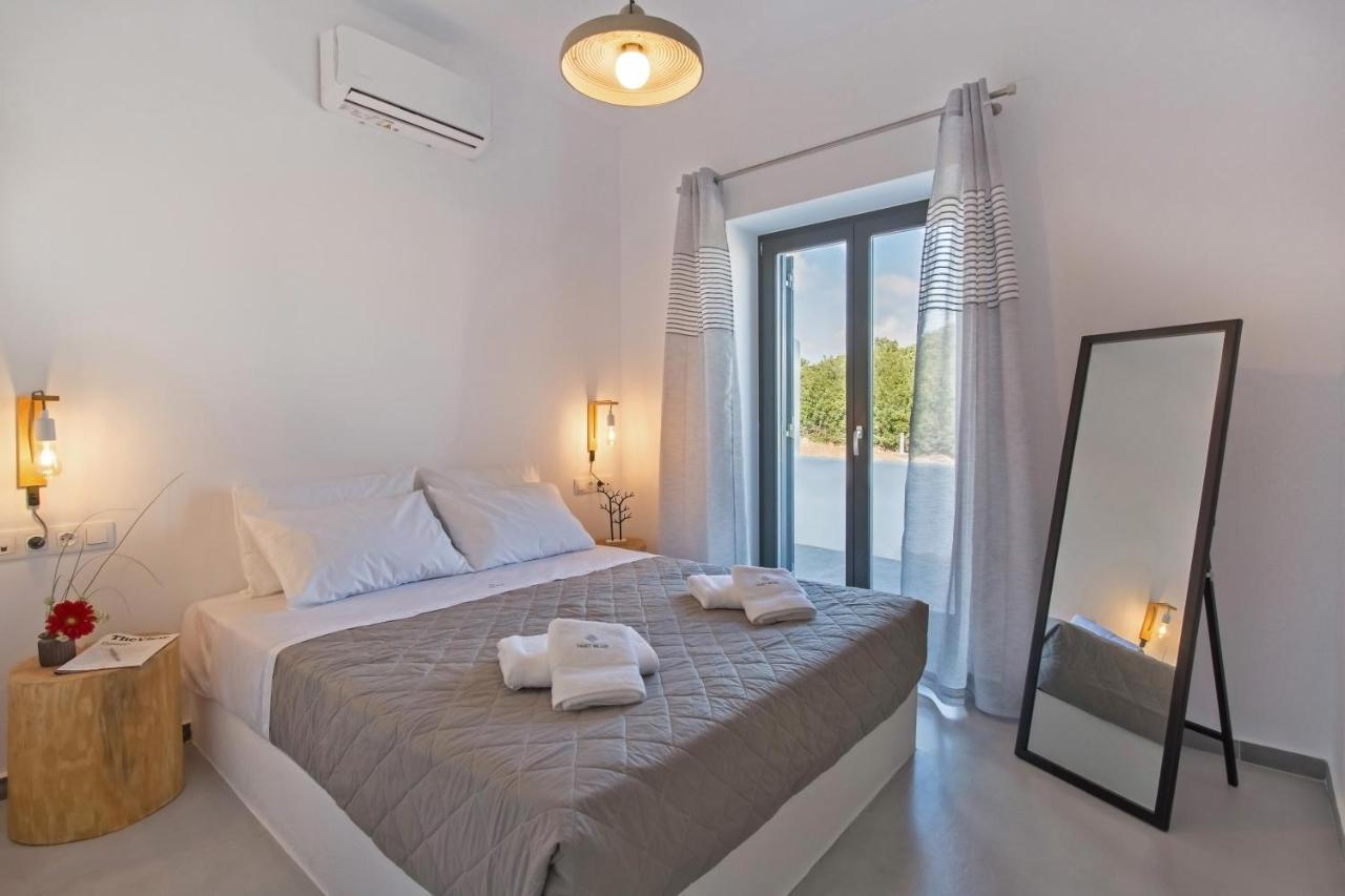 Vastblue Of Paros Aparthotel Ambelas Exteriör bild